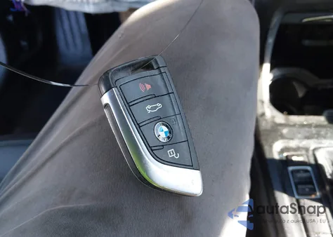 2018 BMW X1 xDrive28I z USA, uszkodzony, nr VIN WBXHT3C32J5F88575